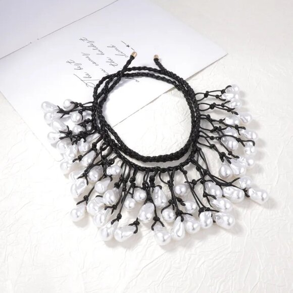 Geometric Imitation Pearl Rope Statement Necklace - Picture 4 of 5